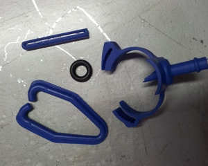 Pendular drinker set to broilers Avi 95